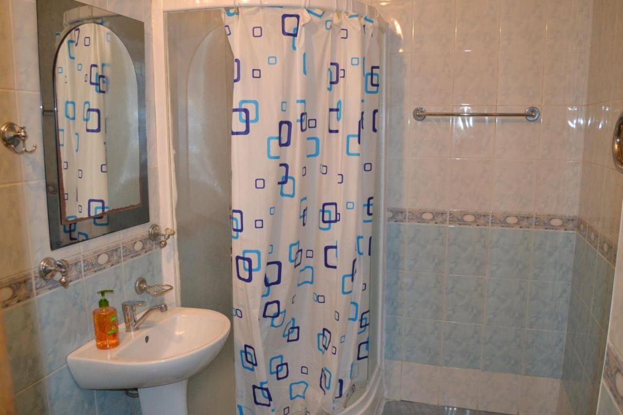 Ferienwohnung Квартира Двохкімнатна Фонтан Kamjanez-Podilskyj Exterior foto